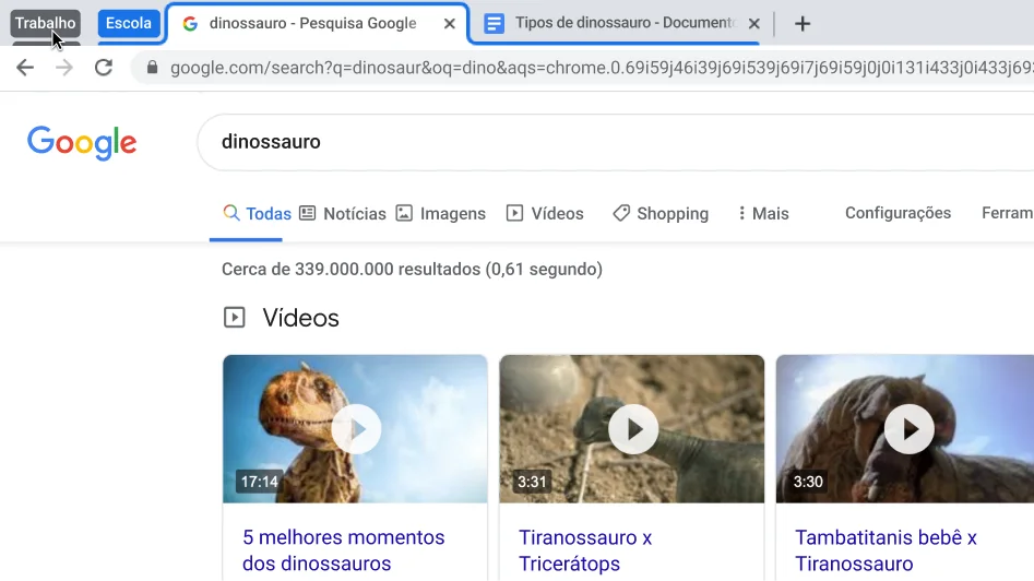 Janela do navegador Chrome mostrando um grupo de guias sendo recolhido.